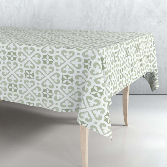 Toalha de mesa borracha bordada cores sortidas 140x220cm